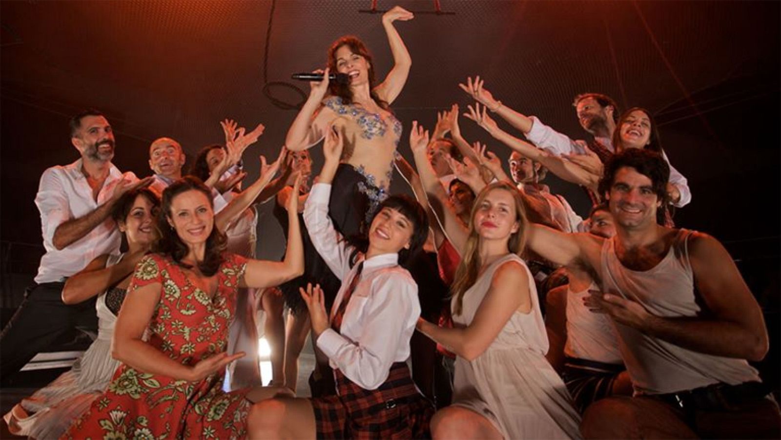 Capitalismo. Hazles reir: espectáculo y crítica social - Ver ahora