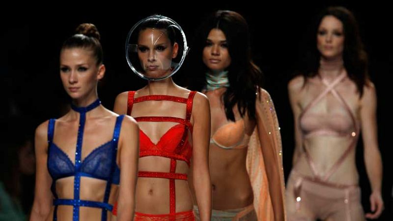 Amaya Arzuaga, Sardá y Devota&Lomba protagonistas de la pasarela