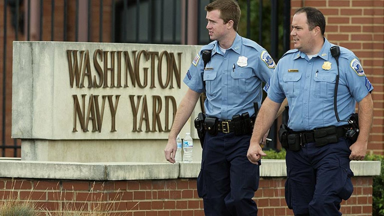 La Policía de EE.UU. identifica al sospechoso del tiroteo de Washington que ha dejado 13 muertos