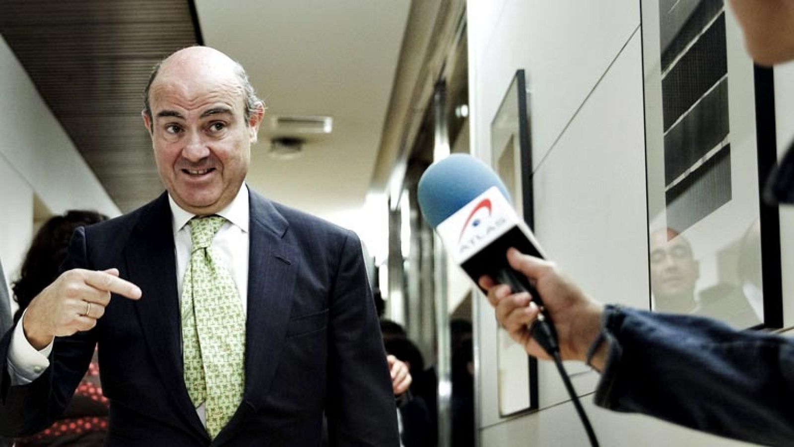 De Guindos, convencido de que se cumplirá el déficit del 6,5% este año