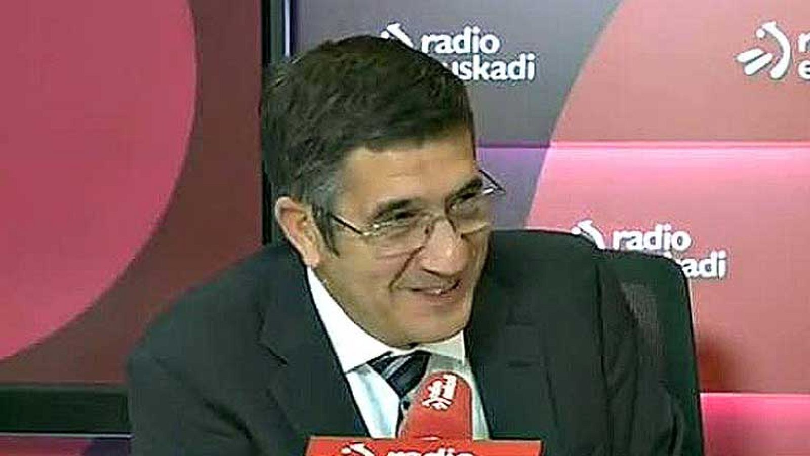 Patxi López no descarta que haya "un pacto a la vasca" con Madina para dirigir el PSOE