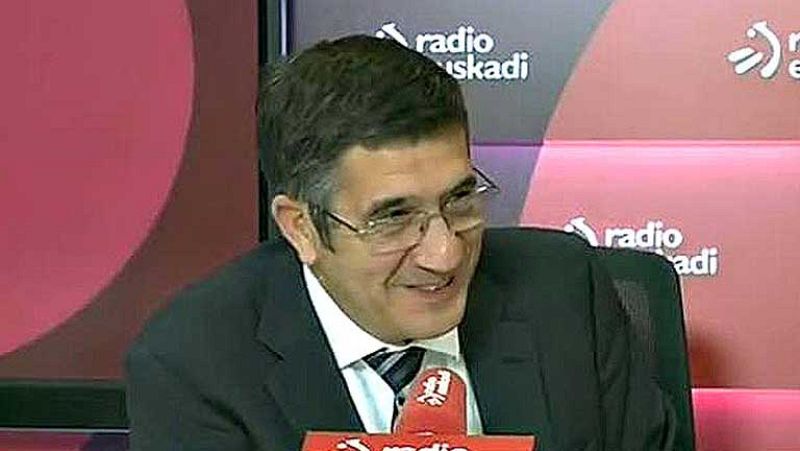 Patxi López no descarta que haya "un pacto a la vasca" con Madina para dirigir el PSOE