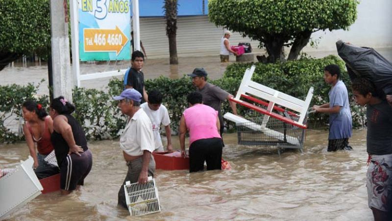 El ministerio de Exteriores sigue de cerca la situación de los españoles atrapados en Acapulco