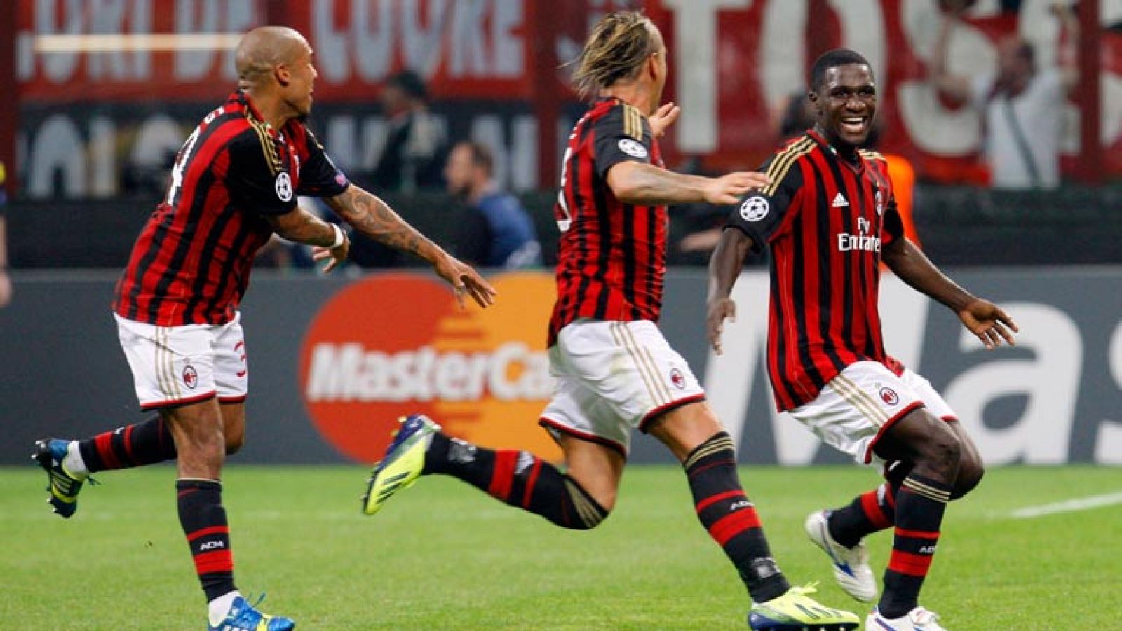 El Milan debuta con buen pie ante Celtic (2-0) | Ver