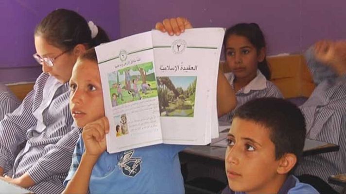 Telediario 1 - Obstáculos para la paz