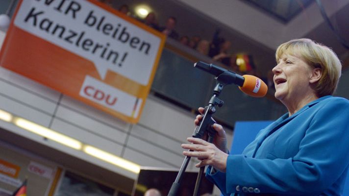 Telediario 1 - Rajoy felicita a Merkel