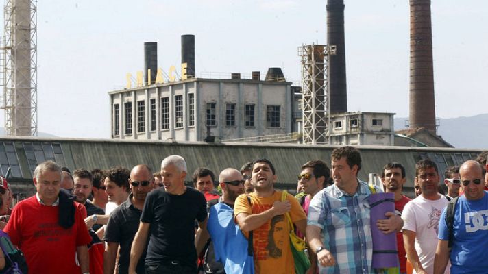 Telediario 1 - La crisis golpea el principal núcleo industrial de Cantabria