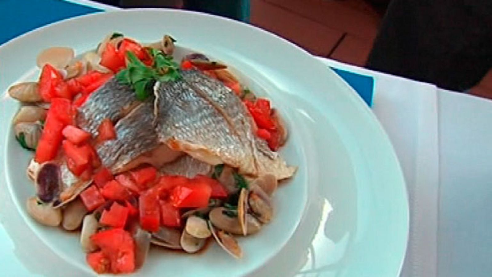 España Directo- Lomos de dorada con vinagreta de tomate