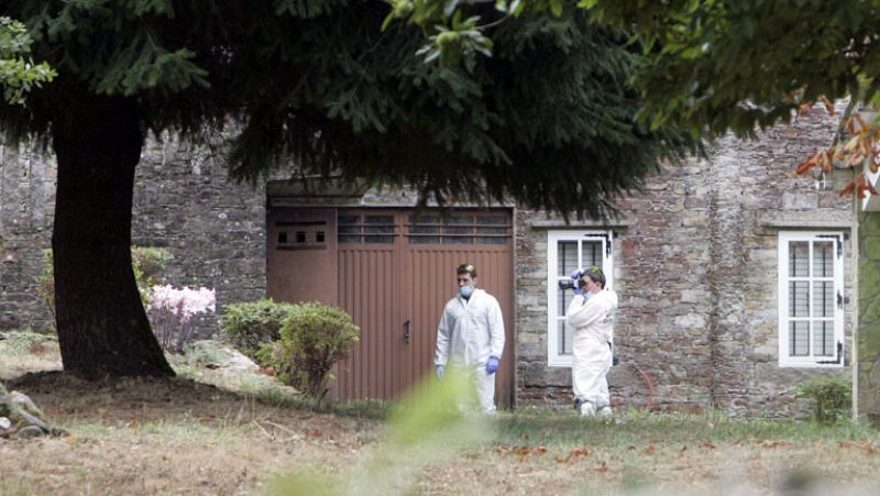 Detenidos los padres de la niña hallada muerta cerca de Santiago