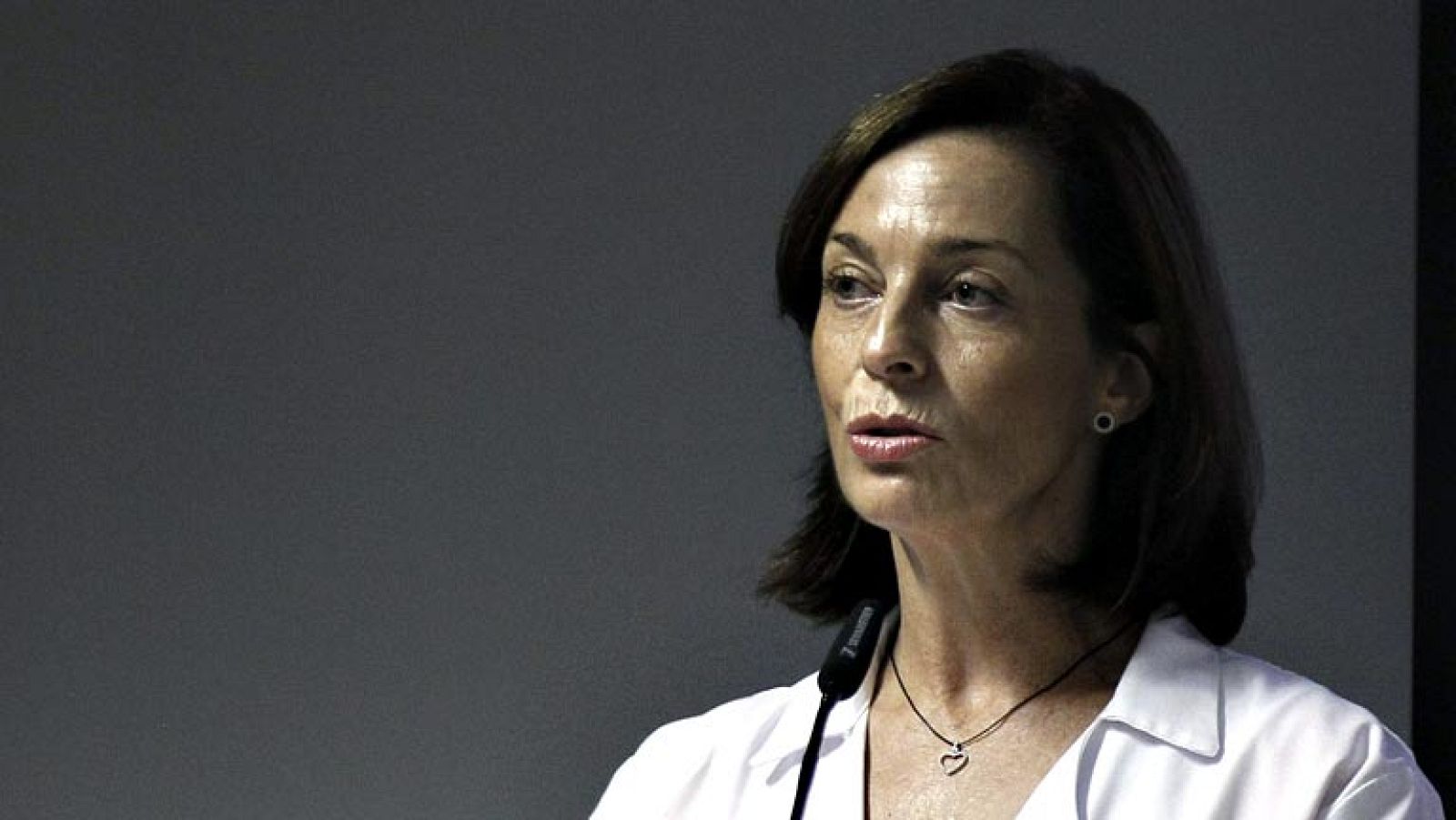 El rey sigue con "buen ánimo" y comenzará a caminar con ayuda de un andador - Informativo 24h | Ver