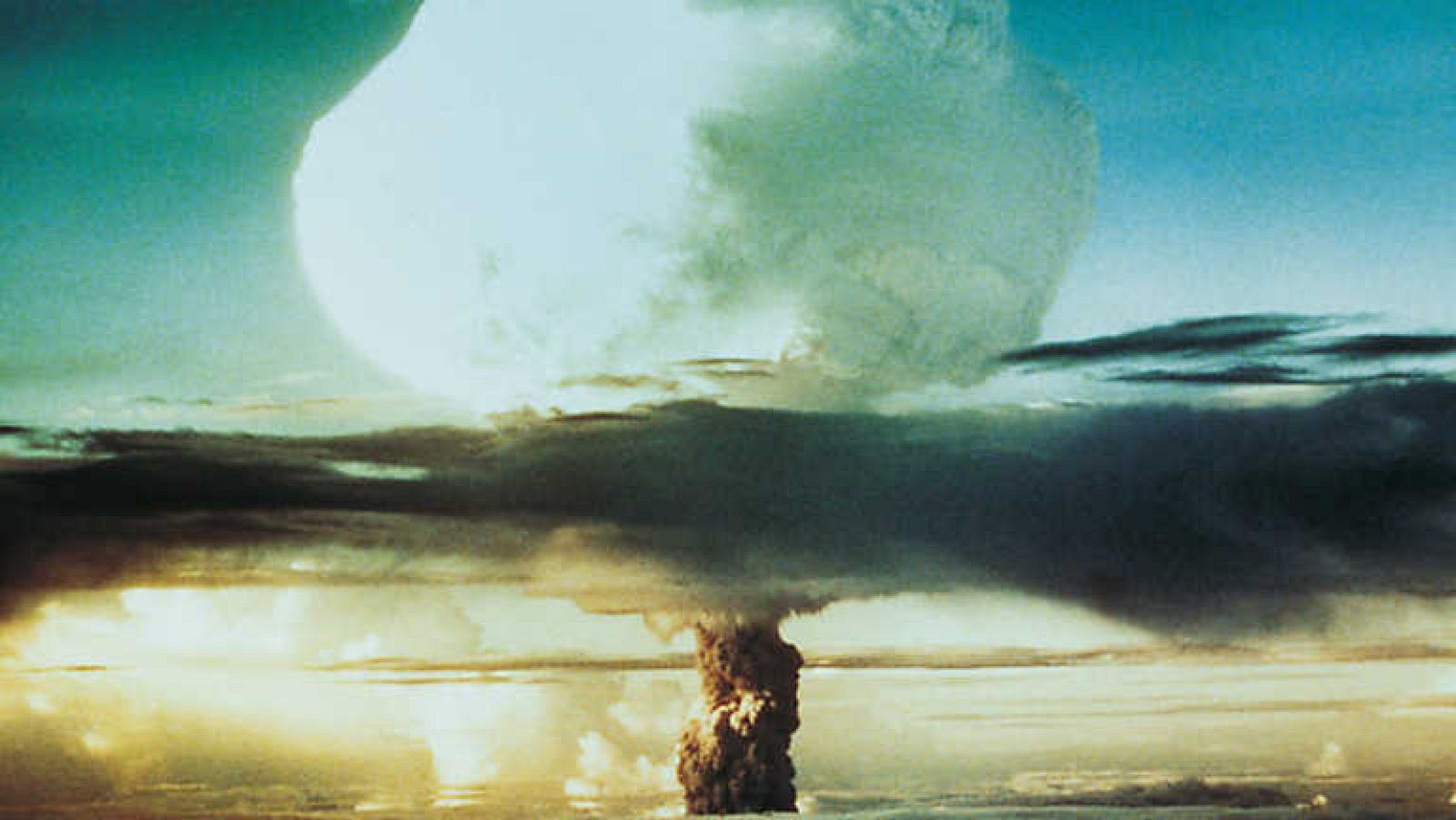 Docufilia - Los secretos de la historia. La bomba atómica - Ver ahora