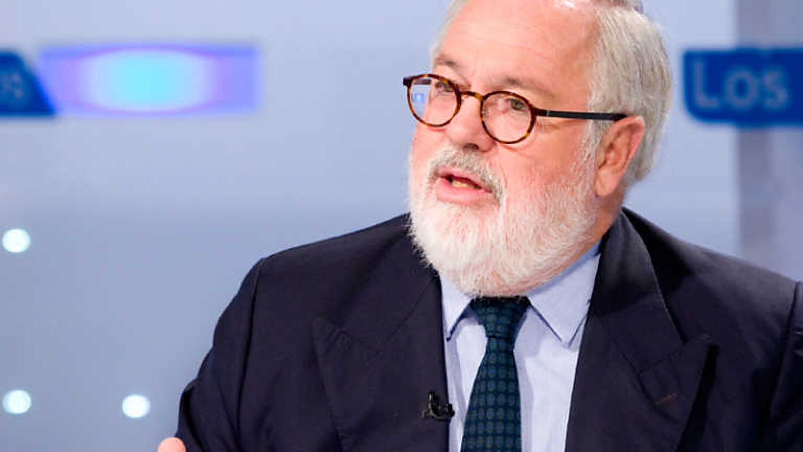 Los desayunos de TVE - Miguel Arias Cañete, ministro de Agricultura, Alimentación y Medio Ambiente - Ver ahora
