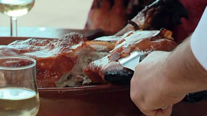 RTVE Cocina - Cochinillo negro asado al horno