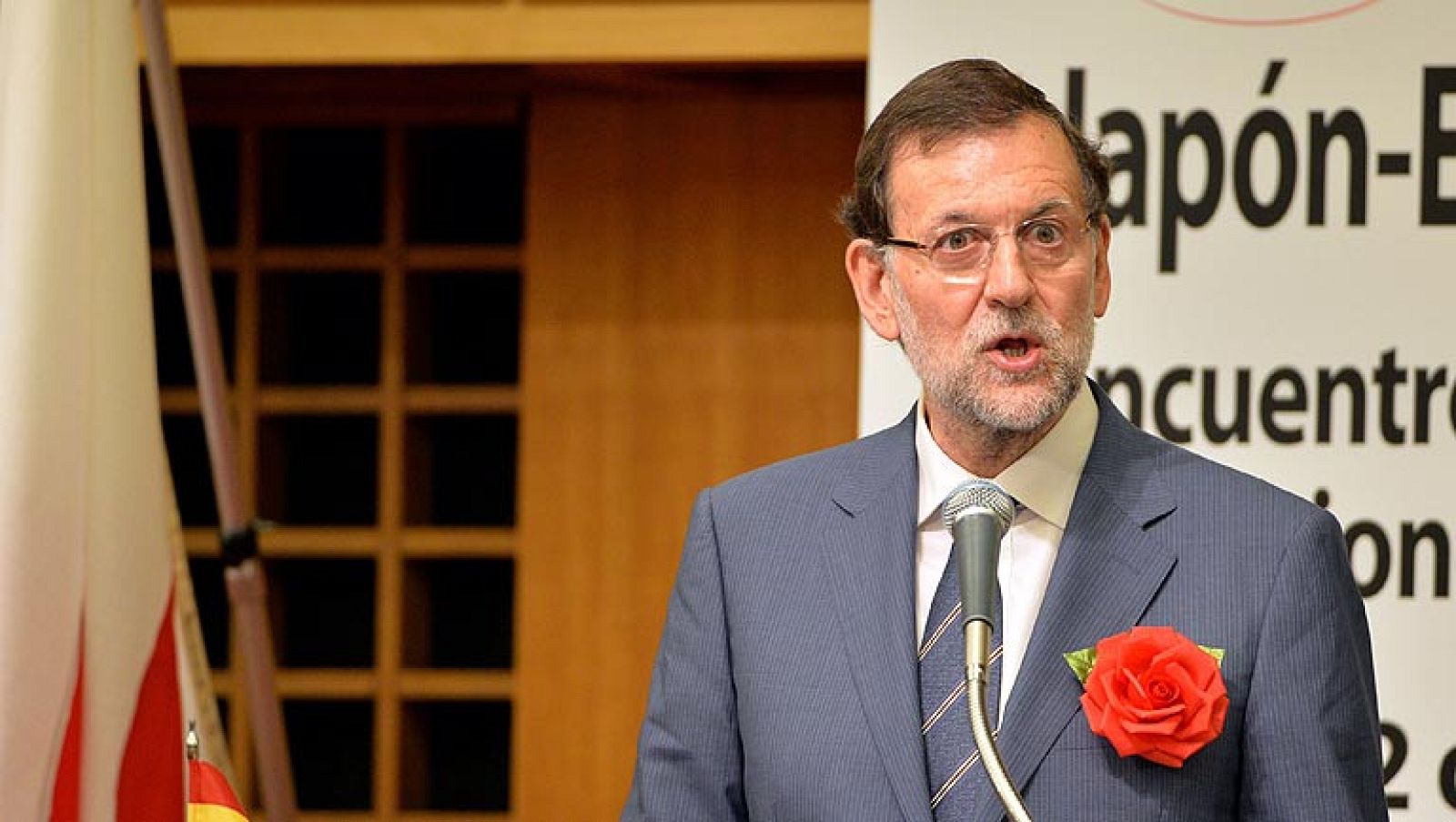 Rajoy dice, refiriéndose a los datos del paro, que la tendencia está cambiando