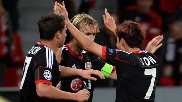 Champions League - Rolfes adelanta al Leverkusen (1-0)