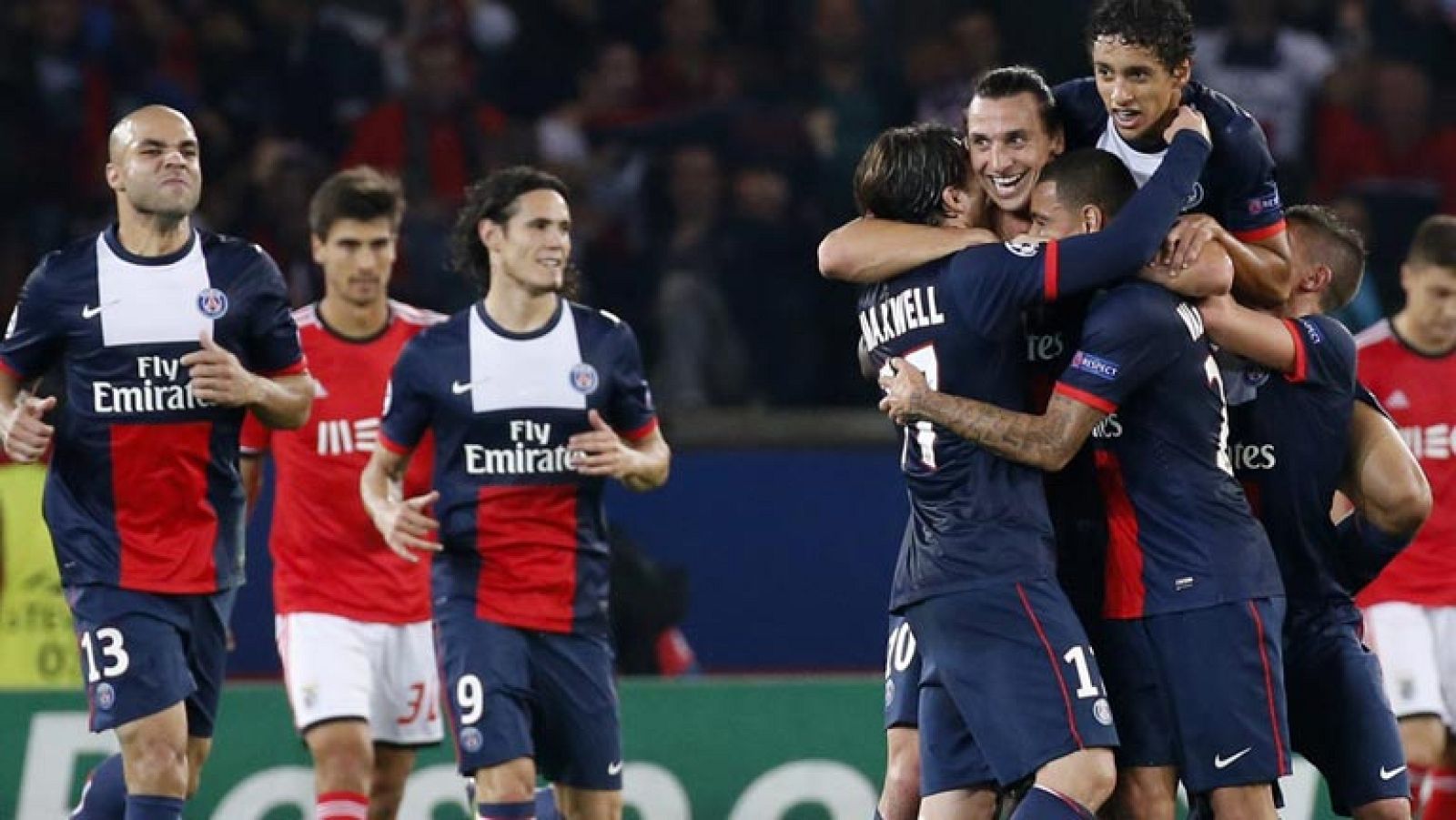 El París Saint-Germain mostró el poderío que atesora ante un flojo Benfica (3-0), un triunfo que reivindica al multimillonario proyecto catarí de la capital francesa como un candidato a tener en cuenta en la Liga de Campeones.