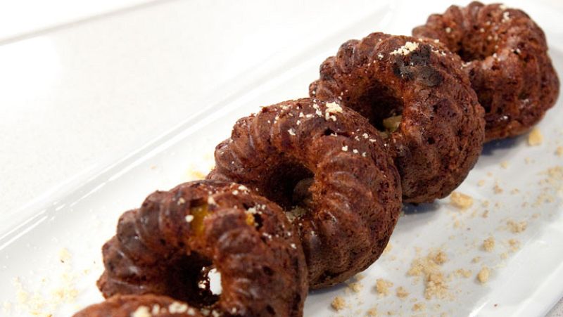 Bizcocho con chocolate al melocotón