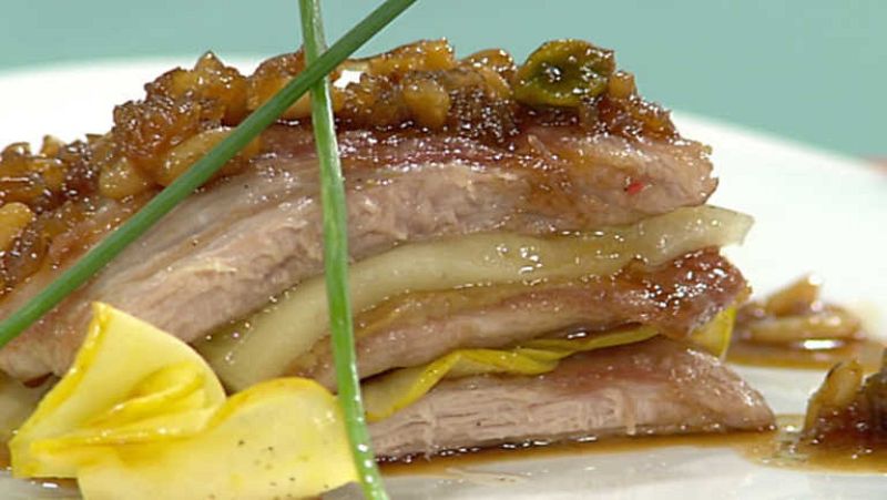 Cocina con Sergio - Lasaña de secreto con salsa de bellotas