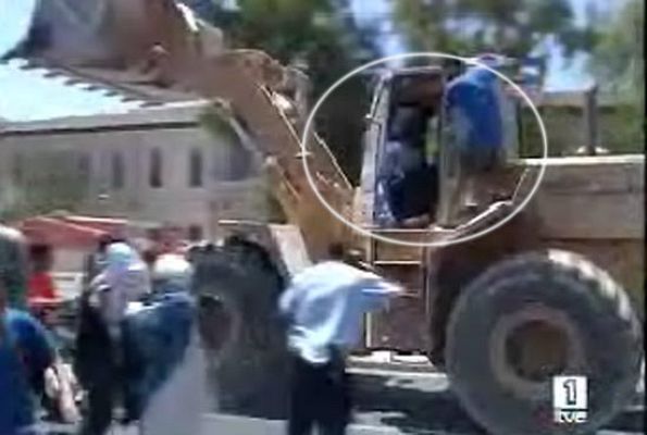  - Ataque con bulldozer en Jerusalén.
