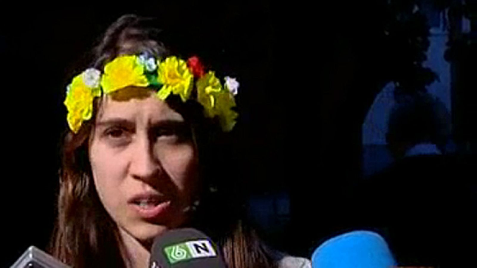La líder del movimiento Femen en España expresa su desacuerdo con la reforma de la ley del aborto - La tarde en 24h | Ver