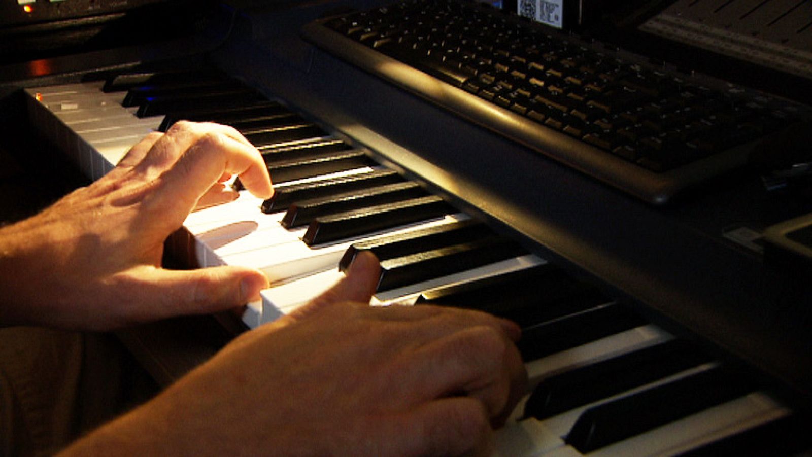 Águila Roja - Música - Ejemplo: Escena de acción - Águila Roja | Ver