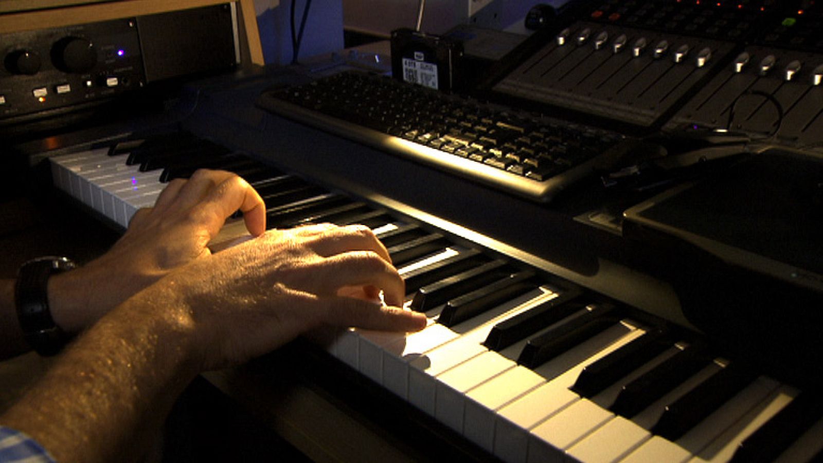 Águila Roja - Música - Ejemplo: Momento dramático - Águila Roja | Ver