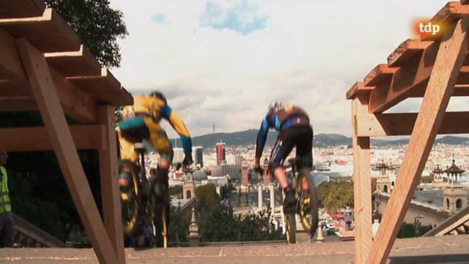 Mountain bike - Descenso urbano Barcelona 'Dub Bike 2013' - ver ahora