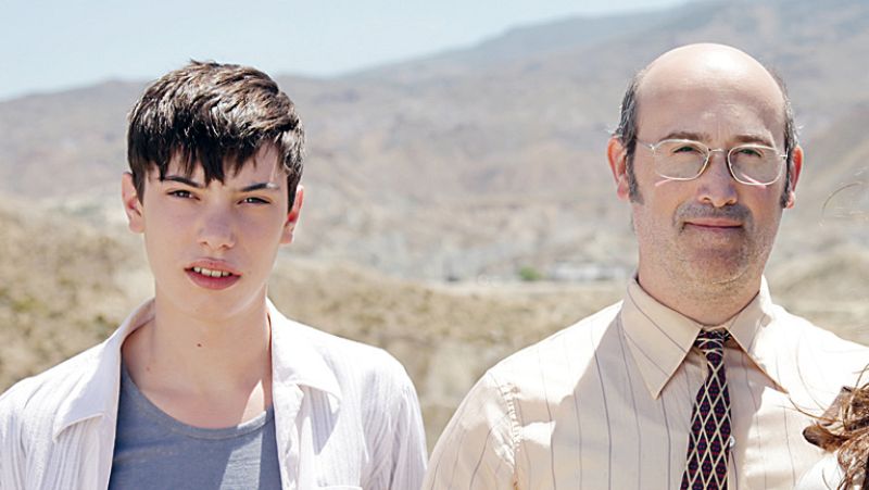 Clip de Javier Cámara y Francesc Colomer en 'Vivir es fácil con los ojos cerrados'