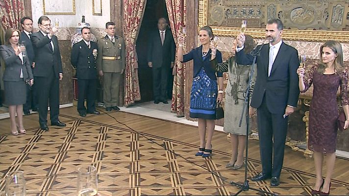  - Brindis del príncipe en el 12-O