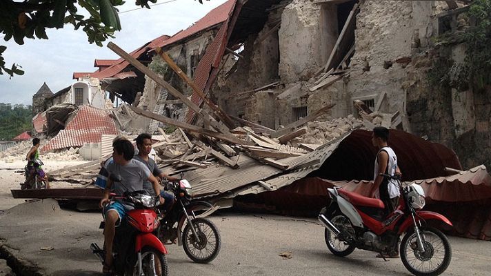 Telediario 1 - Telediario Matinal en 4'-15/10/2013