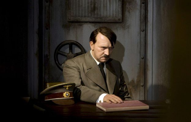  - Hitler vuelve a Berlín