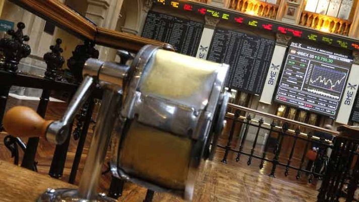 Informativo 24h - La Bolsa española logra su séptimo máximo anual y supera los 9.900