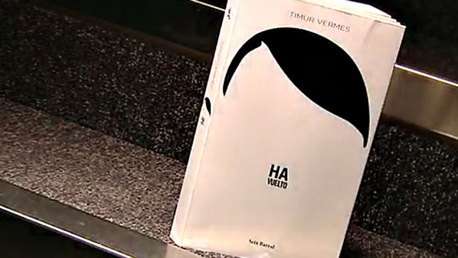 "Ha vuelto", una novela sobre la reaparición de Hitler, es el fenómeno literario del año en Alemania | Ver