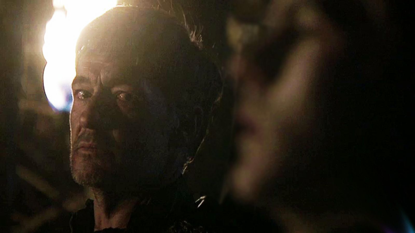 Águila Roja - "Nuño, hay algo que tienes que saber" | Ver