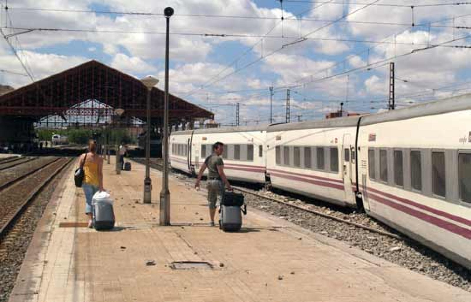 Descarrila el tren París-Madrid | Ver