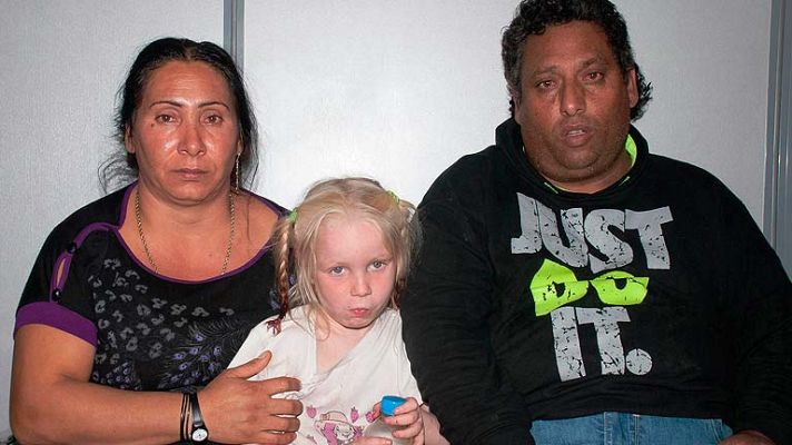 Telediario 1 - NIña "secuestrada" en Grecia