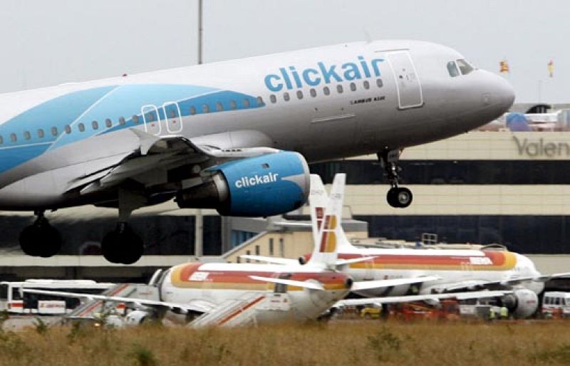 Clickair y Vueling se fusionan