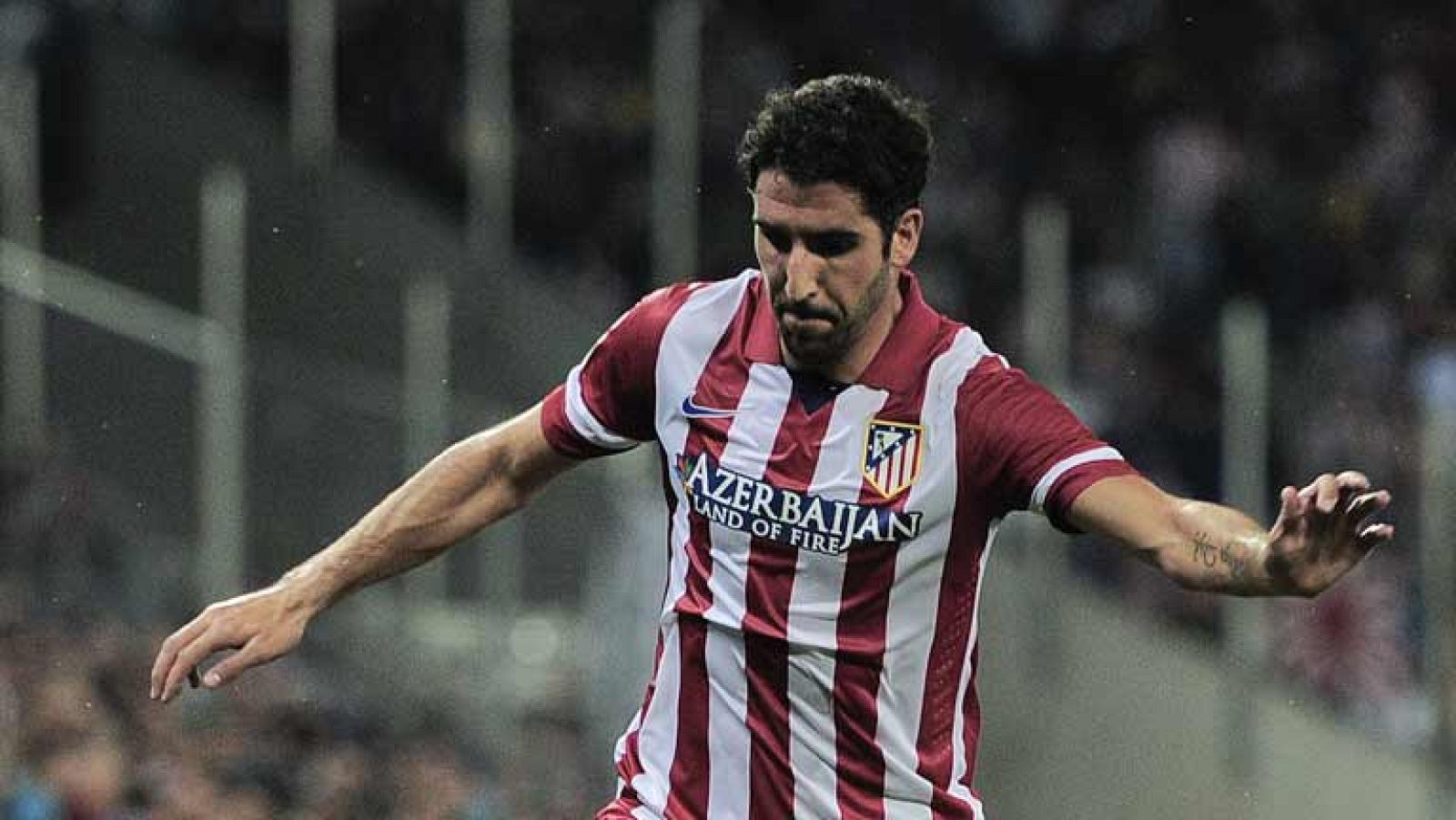 El jugador del Atlético Raúl García ha marcado el primer gol de su equipo ante el Austria de Viena (0-1), en el minuto 7 de juego, tras una asistencia de Filipe Luis, a quien antes Koke había dado uno de sus pases magistrales.