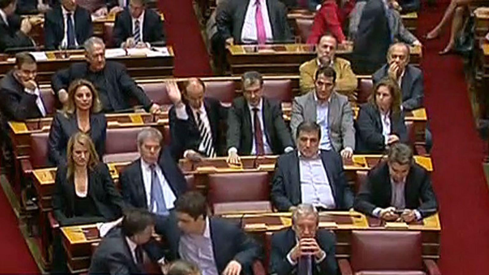 El Parlamento de Grecia deja sin subvención al partido neonazi Aurora Dorada