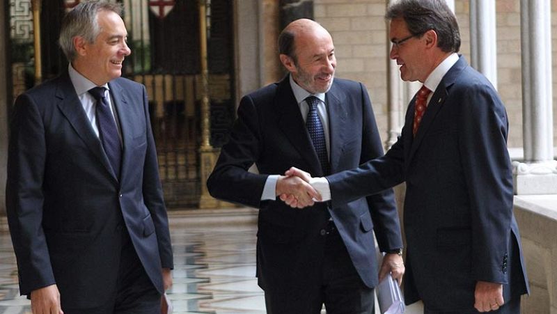 Rubalcaba habló "hace poco" con Rajoy "a fondo" sobre Cataluña porque es un "tema de Estado"
