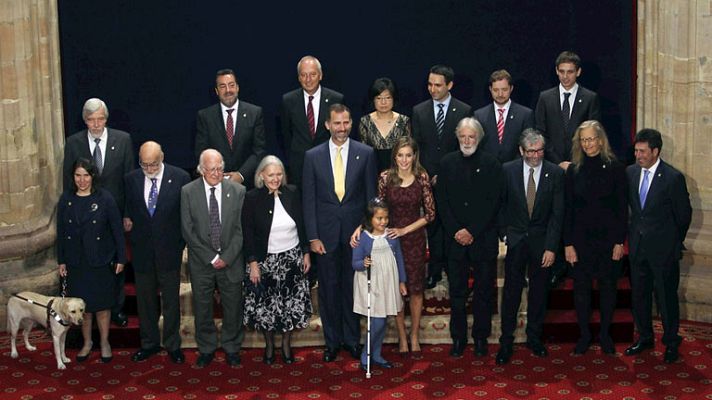 Premios Princesa de Asturias - Los príncipes de Asturias reciben a los premiados