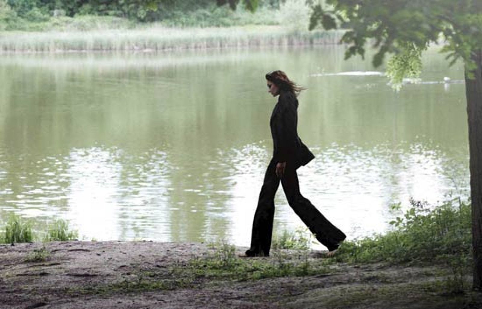 Tercer disco de Carla Bruni a la venta | Ver