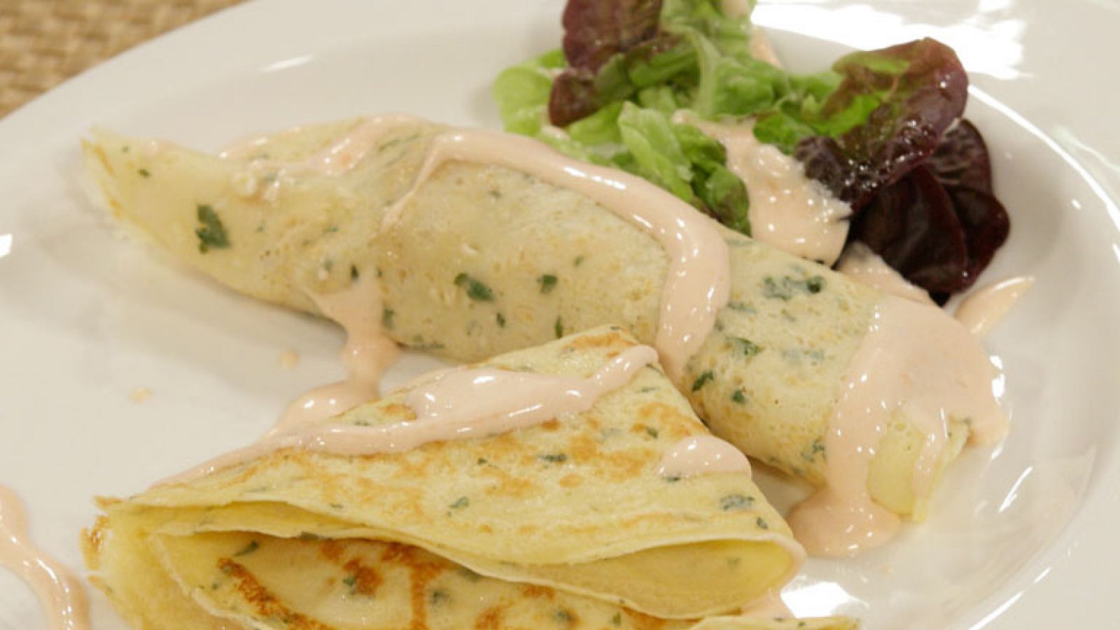 Crepes rellenos de langostinos al whisky