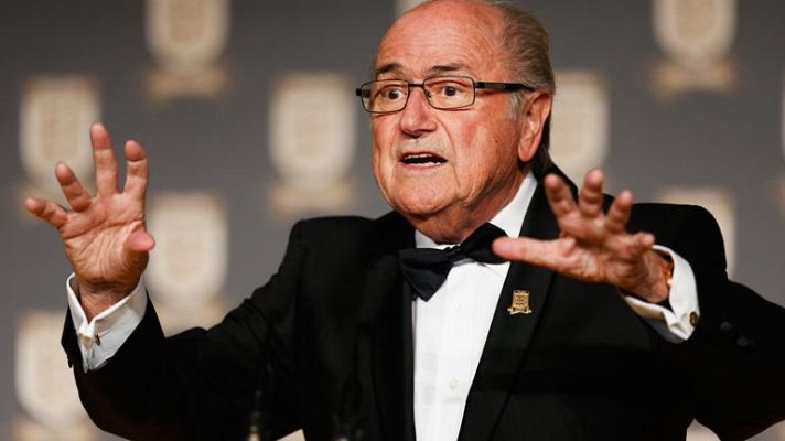 Telediario 1 - Blatter se mofa de Cristiano y prefiere a Messi