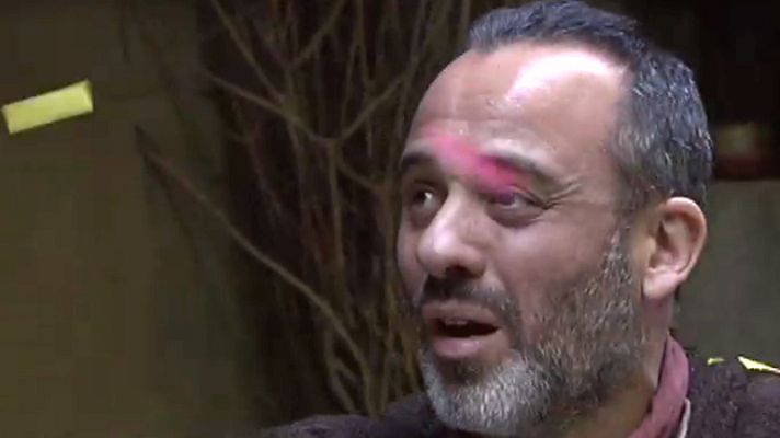 Águila Roja - Sátur y la contorsionista