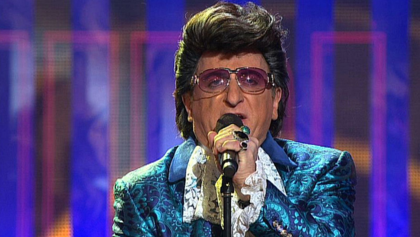 Uno de Los Nuestros - Javier Gurruchaga canta "Uno de Los Nuestros"