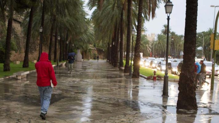 El tiempo - Chubascos en las Islas Baleares y en Cataluña y despejado en el resto