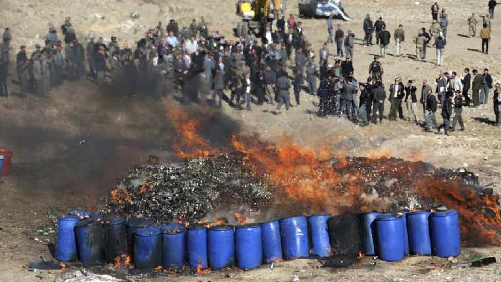 Reportaje sobre la intervencion norteamericana contra el tráfico de drogas en sudamérica.