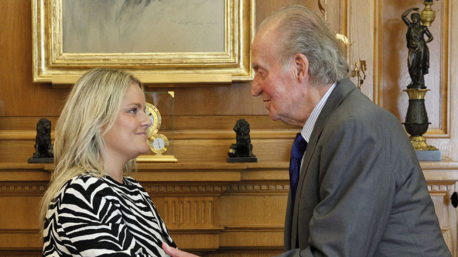 El rey a las víctimas de ETA: "Sé que estáis pasando momentos difíciles" - Informativo 24h | Ver