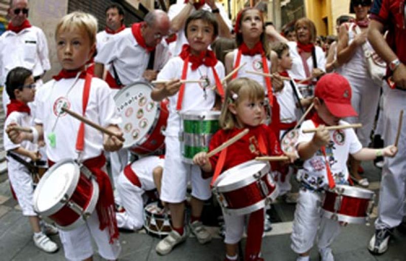 Las charangas animan los sanfermines